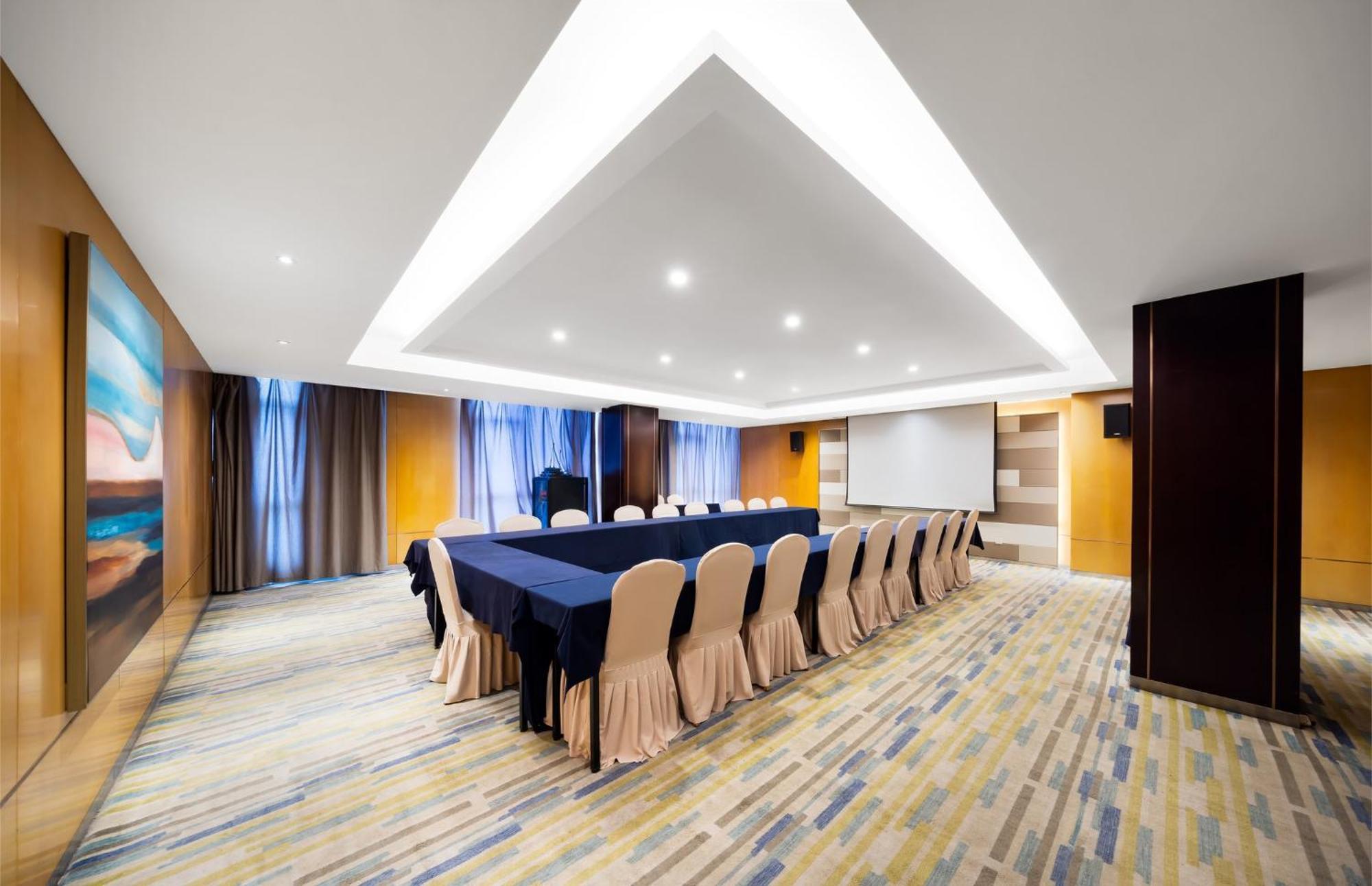 Holiday Inn Express Zhengzhou Airport By Ihg Xinzheng  Ngoại thất bức ảnh