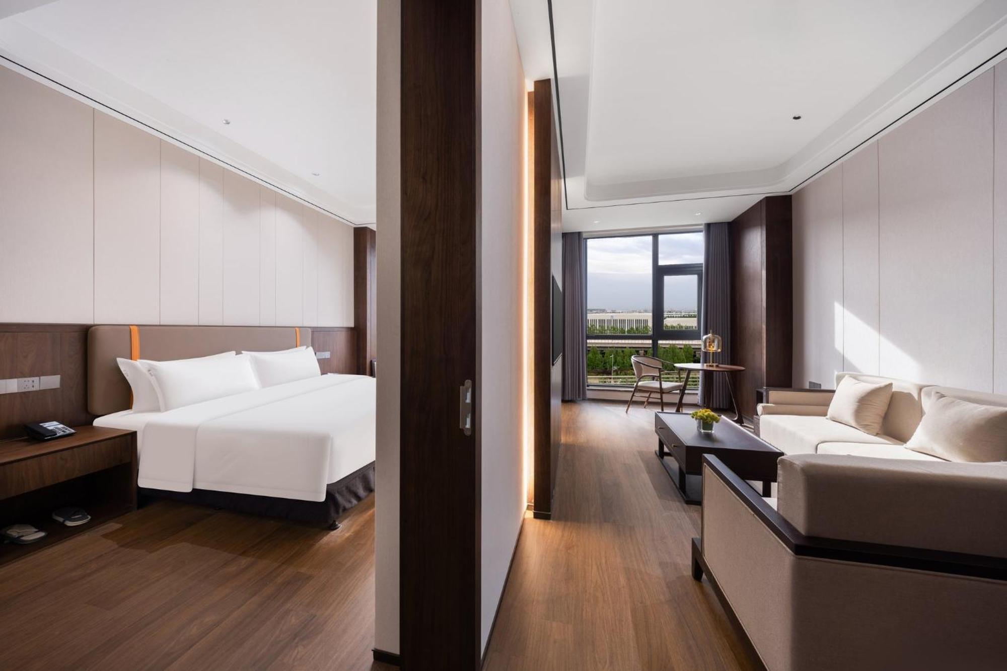 Holiday Inn Express Zhengzhou Airport By Ihg Xinzheng  Ngoại thất bức ảnh