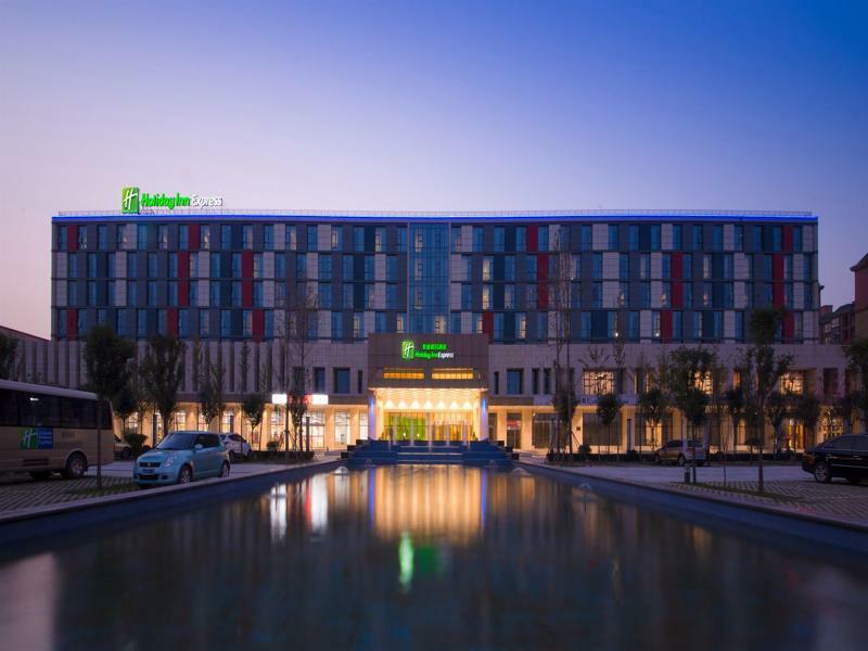 Holiday Inn Express Zhengzhou Airport By Ihg Xinzheng  Ngoại thất bức ảnh